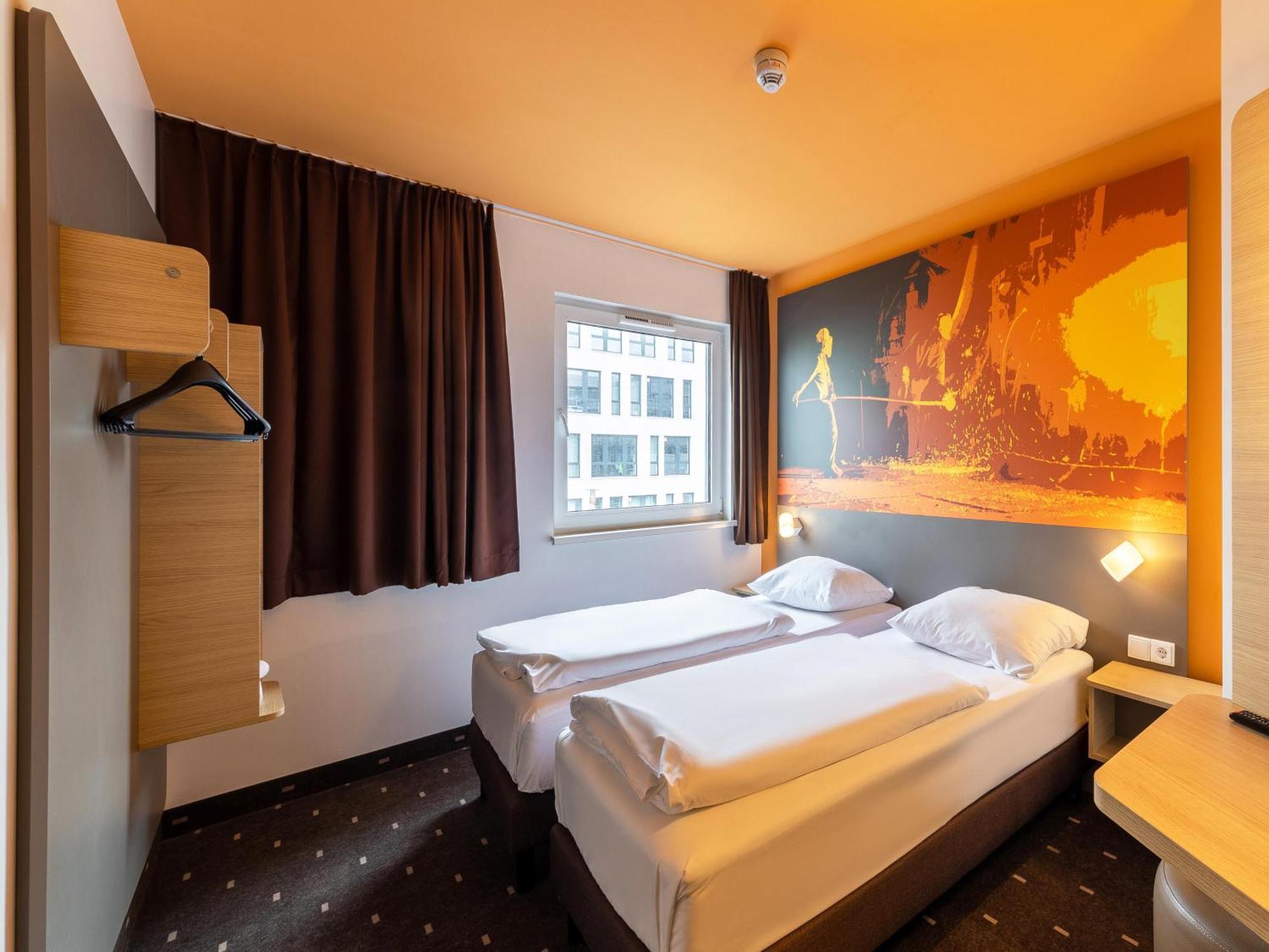B&B Hotel Essen-City Exterior photo